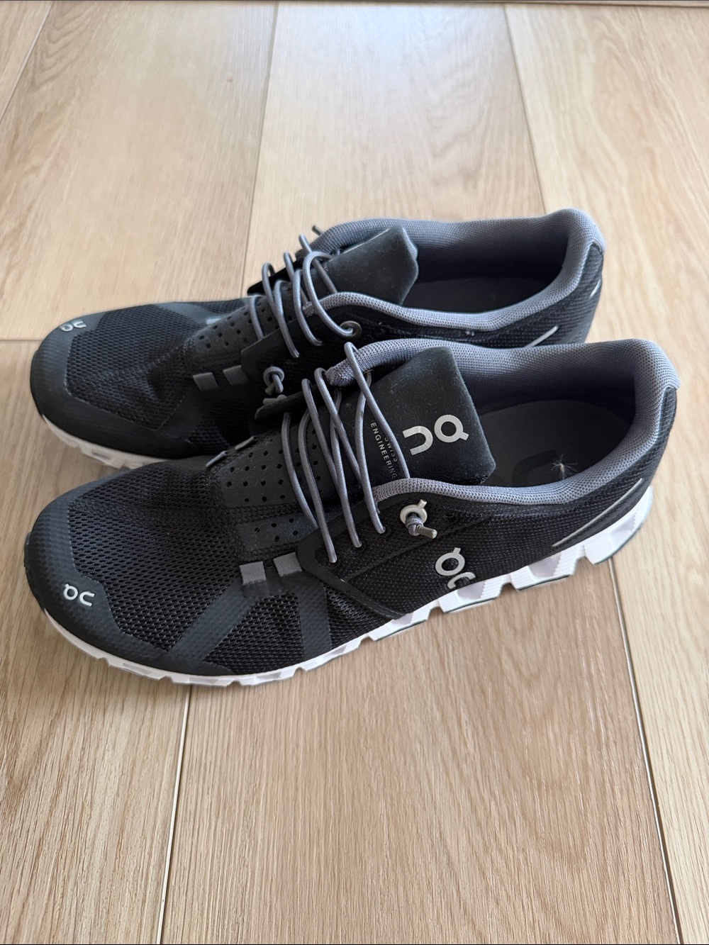 On Running Men's Black & Gray Athletic Sneakers